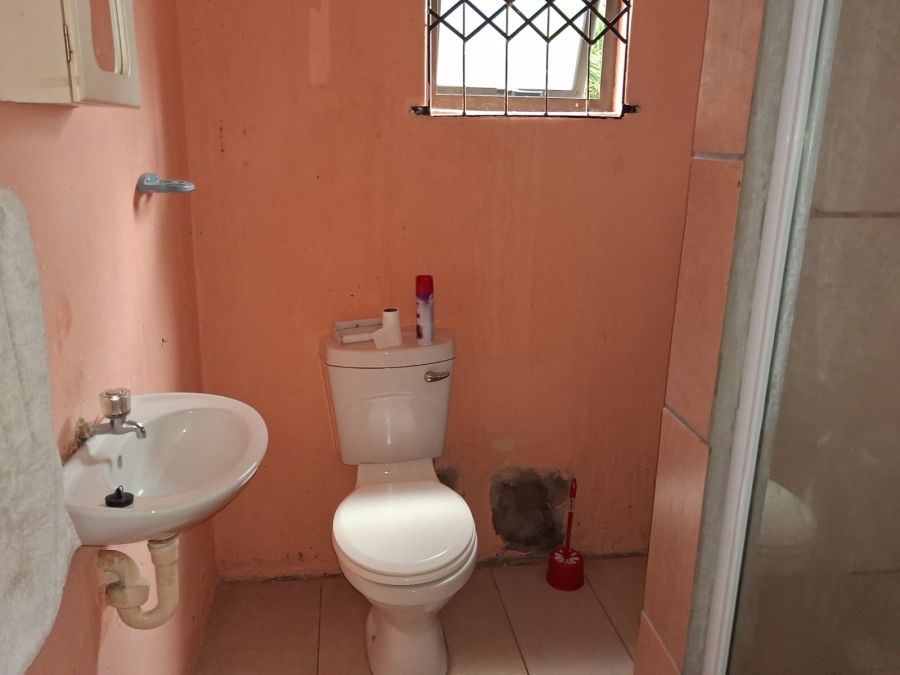 To Let 1 Bedroom Property for Rent in Summerpride Eastern Cape